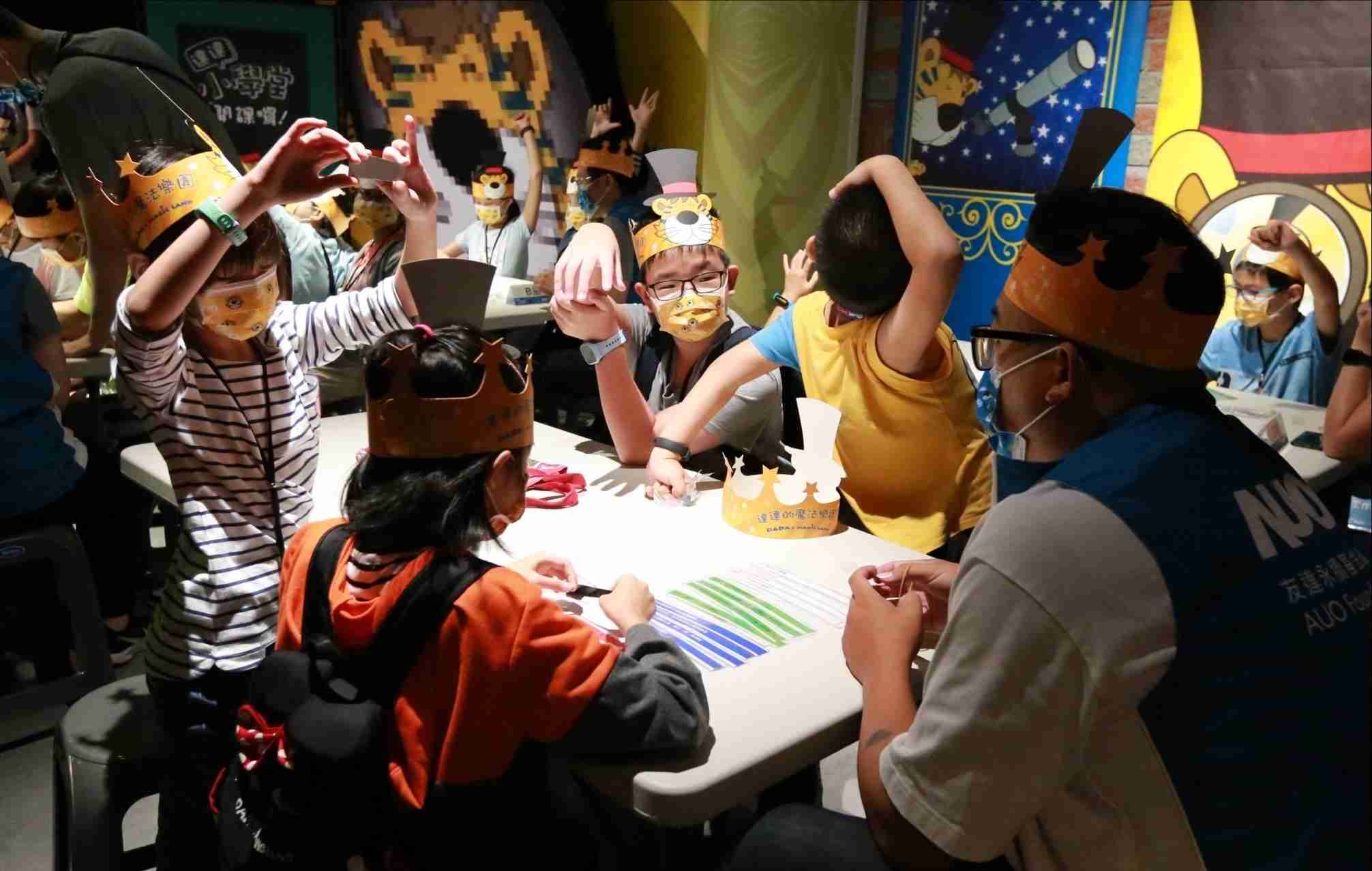 至成国际以永续理念推动全人教育计划，，内外结盟储备科普教育人才，，，，荣获亚太永续行动奖社会共融面的金奖肯定